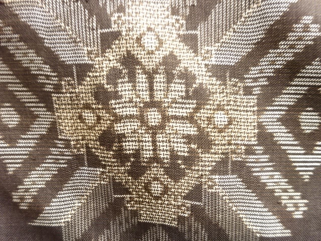 JAPANESE KIMONO / ANTIQUE KIMONO / SILK / DORO OSHIMA TSUMUGI / WOVEN FLORAL CREST